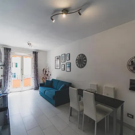 Molly Apartment *