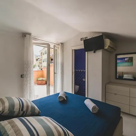Molly Apartment